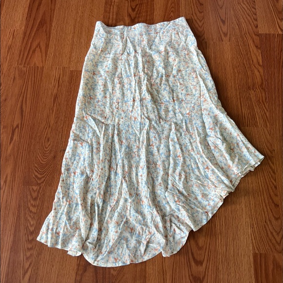 L*SPACE Set in White Oleander - Picture 5 of 9